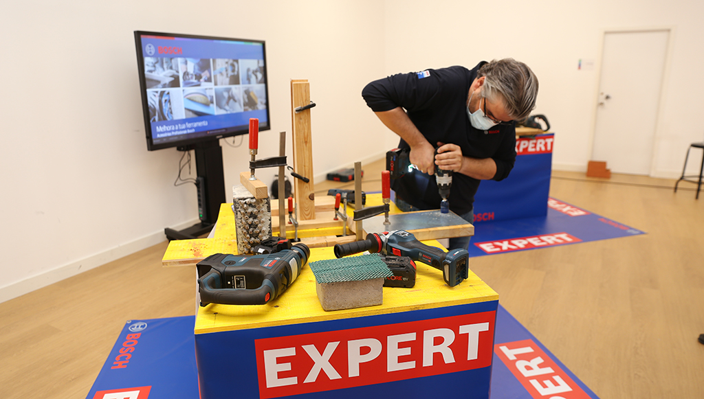 07 - Bosch-lanca-gama-de-acessorios-EXPERT