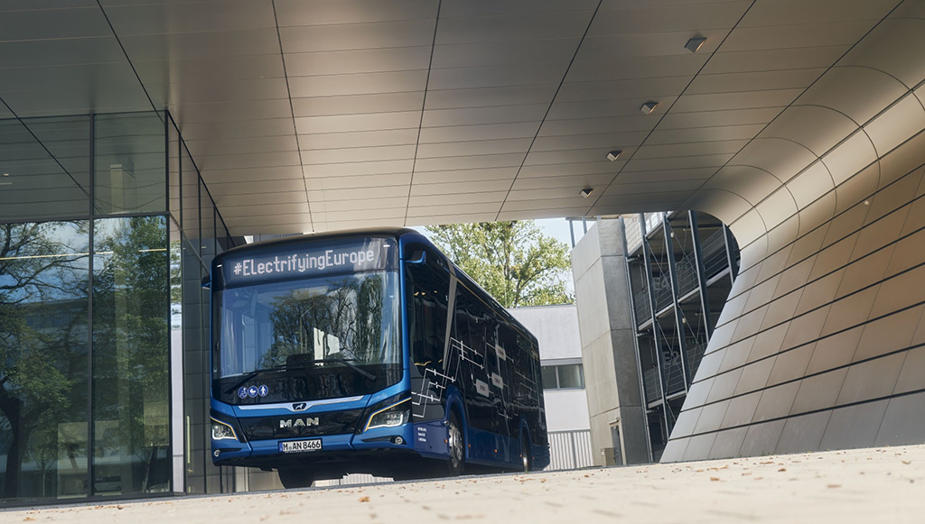 05 - MAN e Bus Tour começou em Madrid