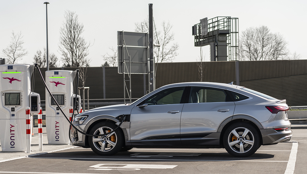 06 - Carros Elétricos foram os mais procurados em maio