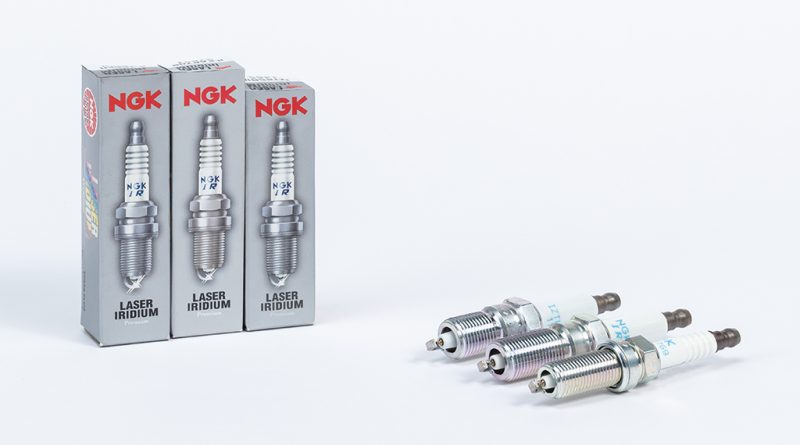 06 - NGK lança três novas velas para náutica