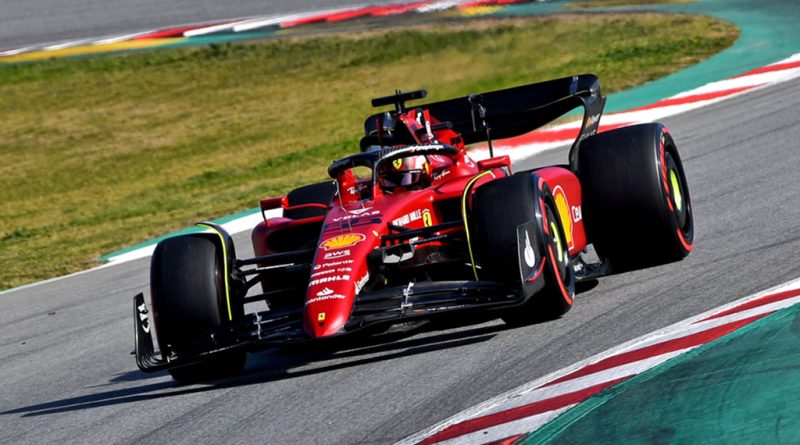 07 - Carlos Sainz vence Grande Prémio da Grã Bertanha com Pirelli