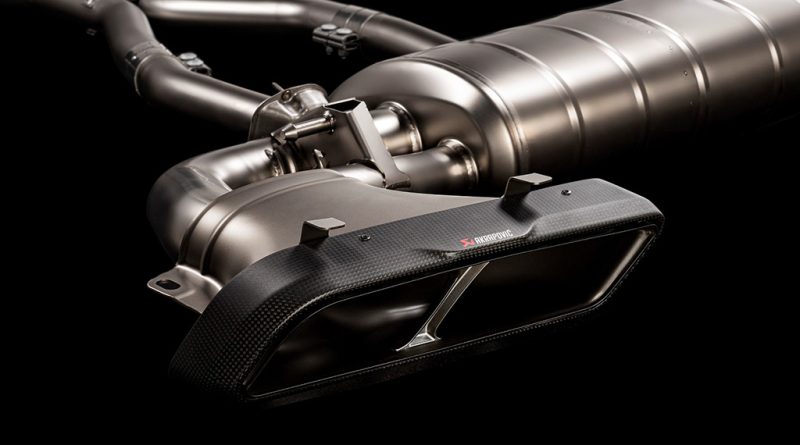 08 - Akrapovic apresenta escape para Mercedes AMG