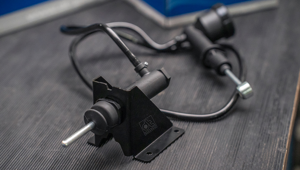 08 - DIESEL TECHNIC destaca comutador coluna direção