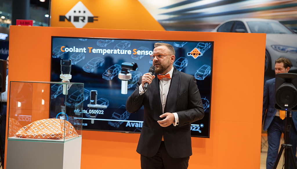 09 - NRF apresenta quatro novos produtos na Automechanika
