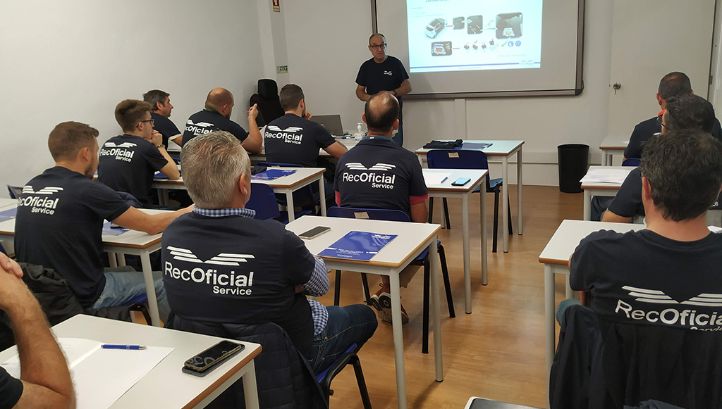 09 - RecOficial realiza formação em Veículos Elétricos1
