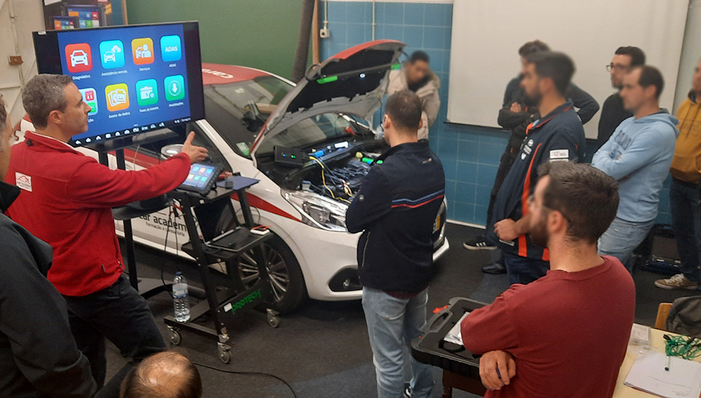 12 - Mondegopecas realiza formacao de Osciloscopio Nivel I