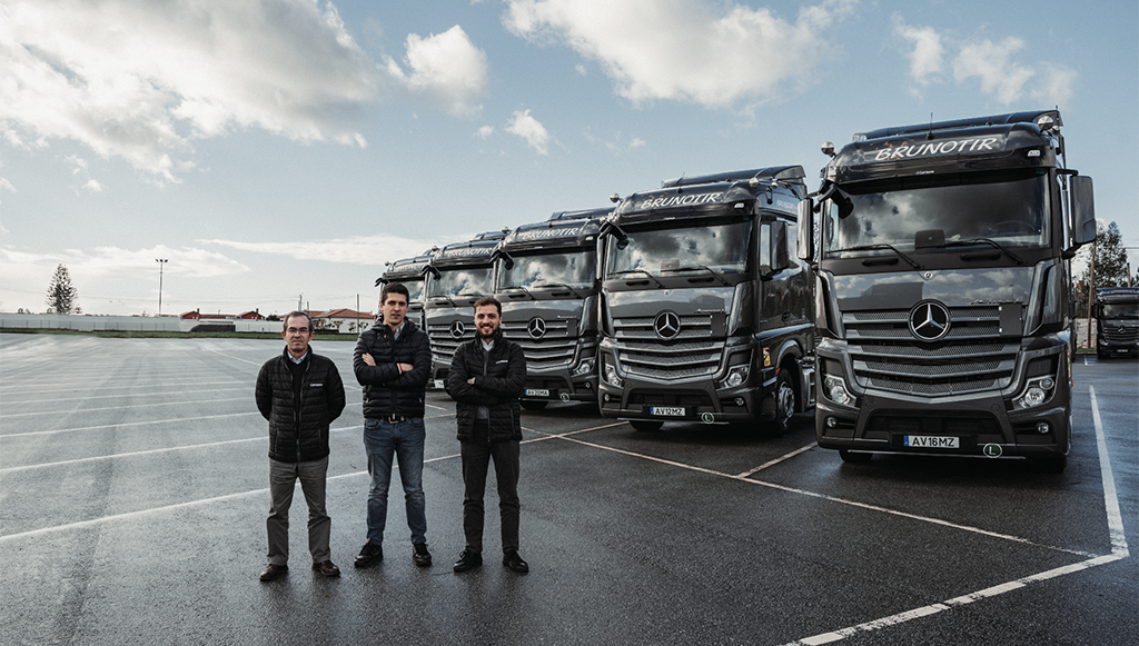 01 - Brunotir adquire 22 Mercedes Benz Actros