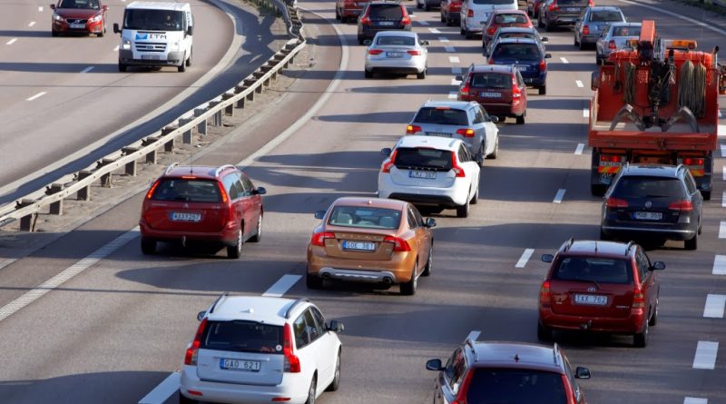 03 - Carro continua a ser o meio de transporte para 93 dos portugueses