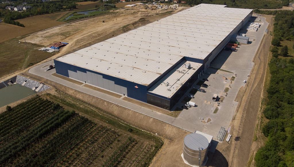 03 - NRF apresenta novo armazem de 30.000 m2